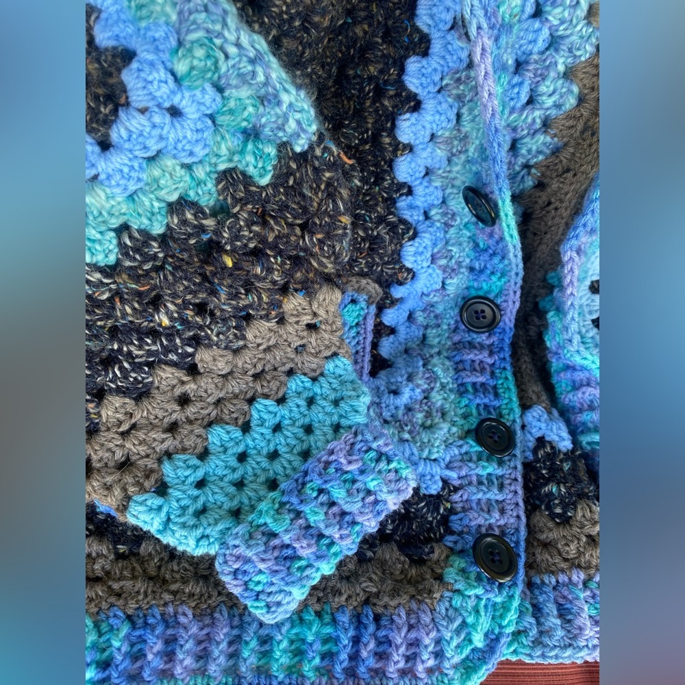 Hand made new crochet cardigan/sweater with hood and pockets - Picture 5 of 6